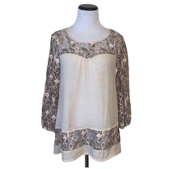 005 Anthropologie Areve quarter sleeve peasant top with laced detail in cream - Picture 2 of 6